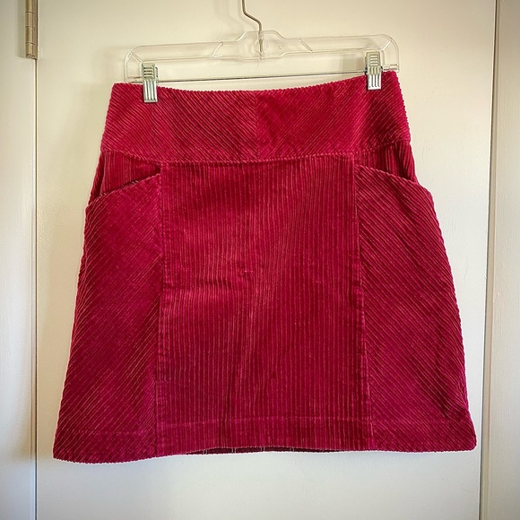 Maeve Anthropologie Wide Whale Cranberry Miniskirt - Size 8 - Picture 1 of 7